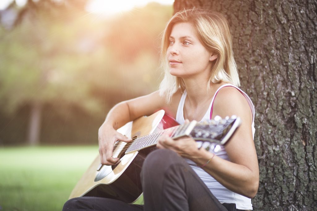 Tune in, explore, and let the rhythmic journey to guitar proficiency commence. (Photo: Pixabay)